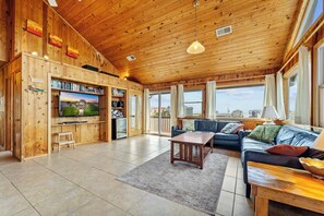 TV, DVD player - Soundfront Dog Friendly Home w/ Hot Tub, Basketball, and Screened Porch (Avon)