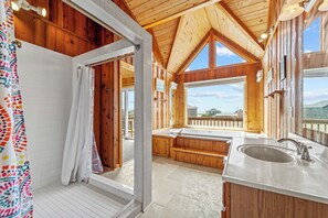 Towels, soap, toilet paper - Soundfront Dog Friendly Home w/ Hot Tub, Basketball, and Screened Porch (Avon)