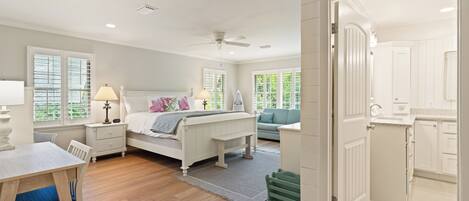 5 bedrooms, free WiFi, bed sheets