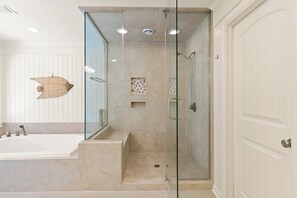 Hair dryer - East Beach Oasis near Gould's Inlet, sleeps 10 (St Simons Island)