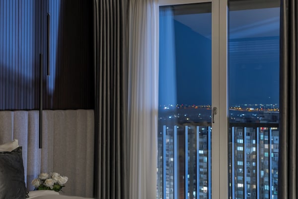 Junior Suite | Cadar Frette Itali, peralatan tempat tidur premium, bar mini