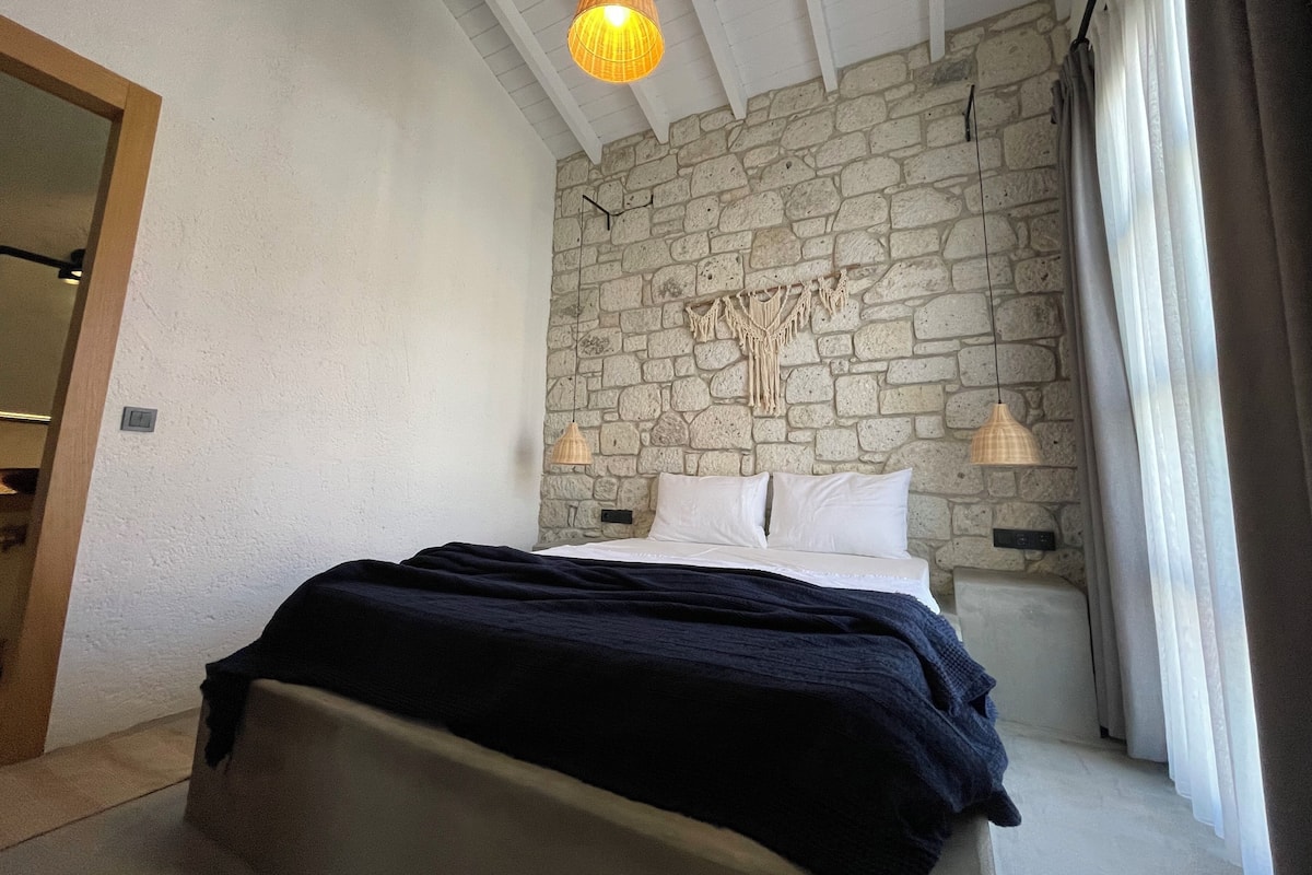 Economy Double Room | Sábanas de algodón egipcio y ropa de cama de alta calidad