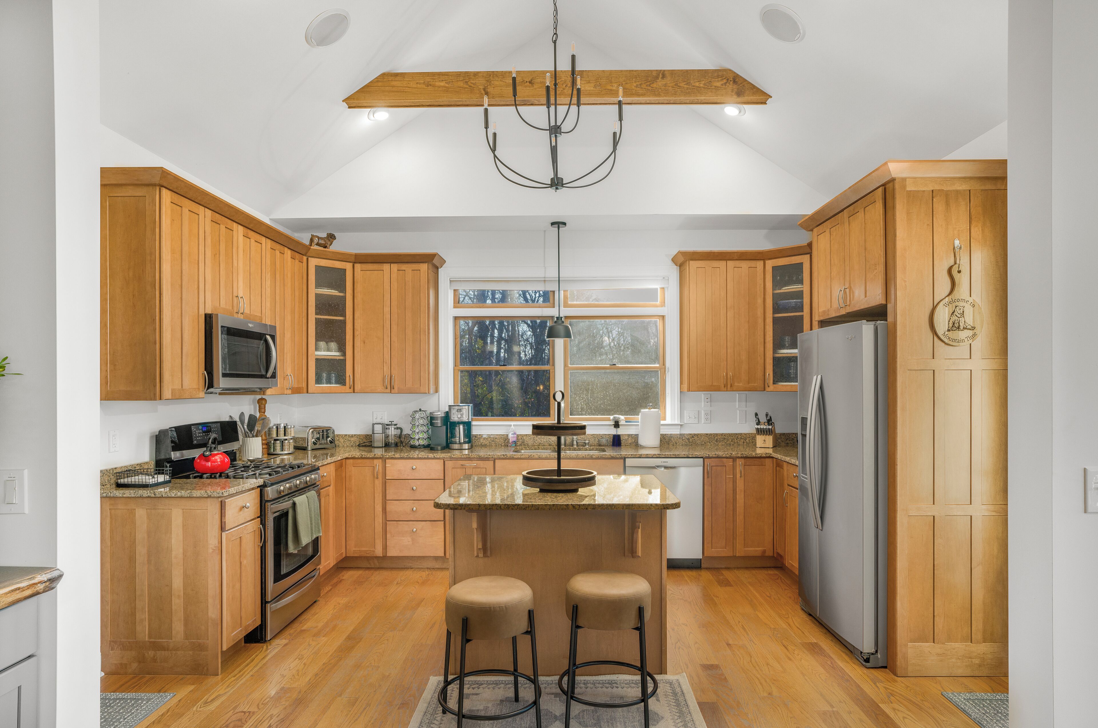 雪櫃、微波爐、焗爐、爐具