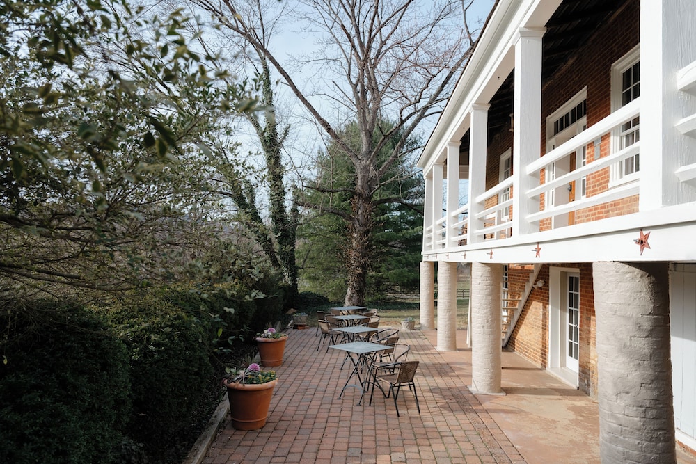 Crossroads Inn by null