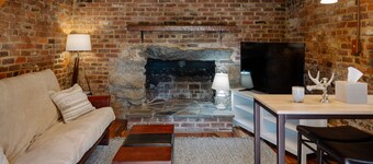 The Crossroads Inn