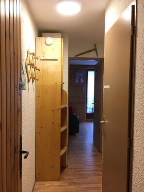 Interior - 230m from resort center, 1st floor, balcony, parking, tv, ski locker, 23m², Valloire (Valloire)
