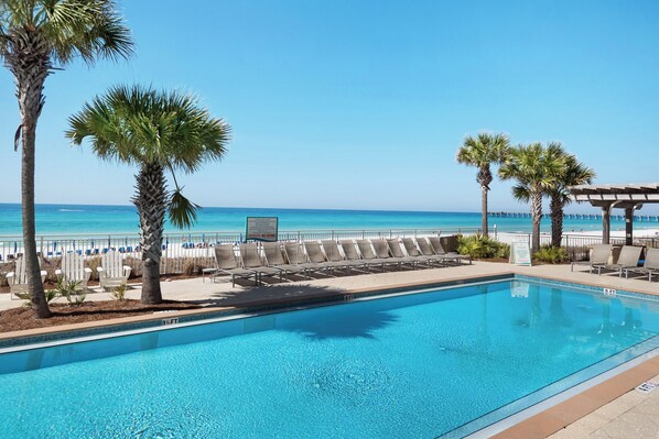 Innenpool, beheizter Pool