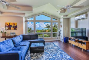 Smart TV, offices - Noelani Kai: Upscale Princeville Getaway at Noelani Kai's Elegance & Comfort (Princeville)