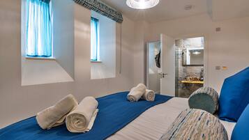 3 bedrooms, free WiFi, bed sheets