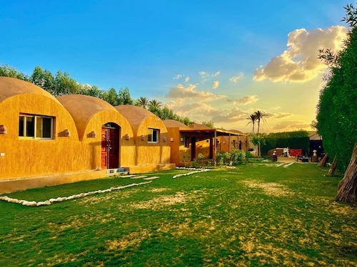 Sahure Pyramid View Inn