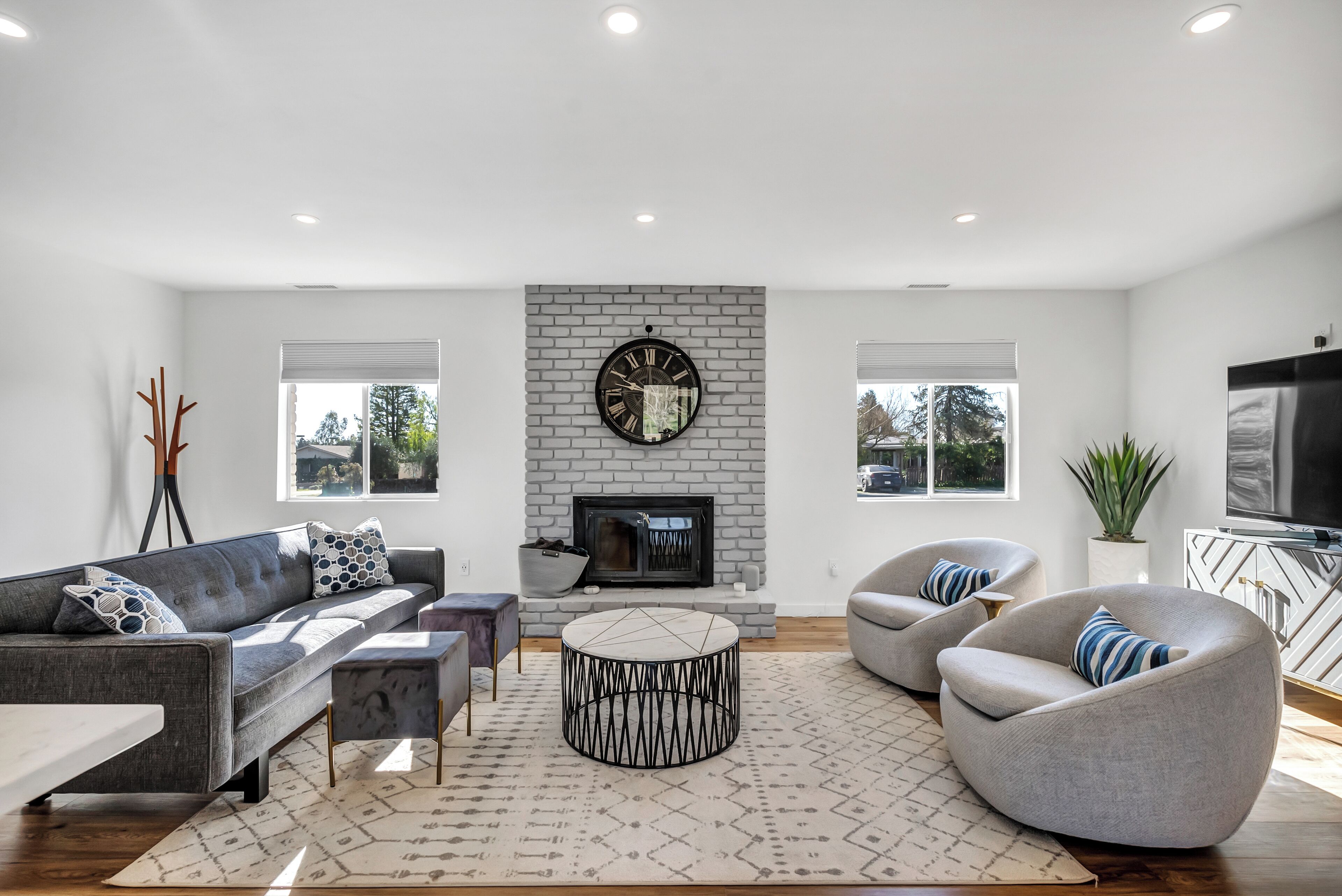 Elmwood - Great Newly Remodeled Family Home! *30+ Day Rental*
