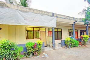 Front of property - Hotel O Penginapan 3 Bersaudara Near Pasar Sengkol (Janapria)