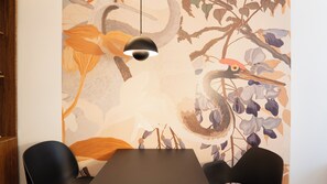 Doppia Comfort, non fumatori, frigorifero | Area soggiorno | TV a schermo piatto 25 pollici con canali digitali