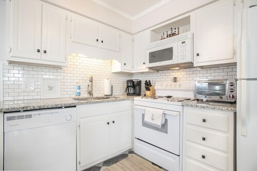 Southwinds G16 2 Bedroom Condo by RedAwning