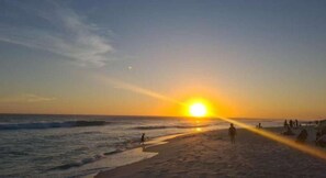 Beach - House 30 meters from the Sea of ​​Arraial do Cabo with private gourmet area (Arraial do Cabo)