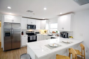 Huis, 3 slaapkamers | Privékeuken | Een koelkast, een oven, een koffiezetapparaat/waterkoker