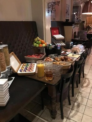 تناول الطعام