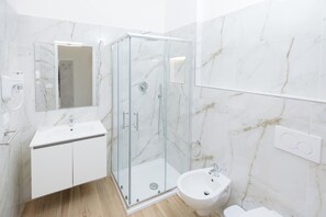 Habitación doble Deluxe, 1 habitación | Baño