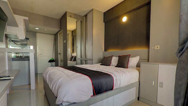 Deluxe Double Room - Collection O 92870 Apartement Grand Sentraland Karawang By Ipul (Karawang)