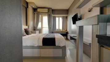 Quarto casal luxo | Espaço de trabalho para notebook, Wi-Fi de cortesia, roupa de cama