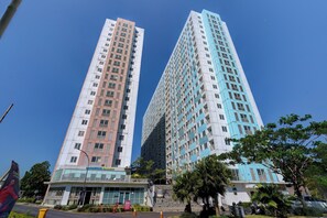 Front of property - Collection O 92870 Apartement Grand Sentraland Karawang By Ipul (Karawang)