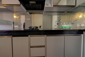 Habitación Deluxe doble | Espacio para trabajar con un portátil, wifi gratis, ropa de cama