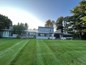 المنشأة من الخارج