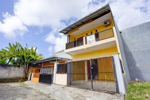 Front of property - Hotel O Tri D Homestay Syariah (Banyuwangi)