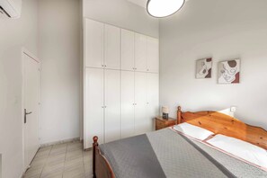 3 bedrooms, WiFi, bed sheets