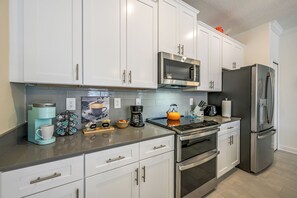 Micro-ondas, fogão, cooktop, lava-louças