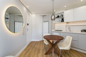 Fridge, microwave, oven, coffee/tea maker