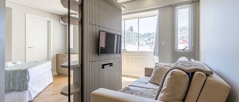 Strykjärn/strykbräda, internet och sängkläder