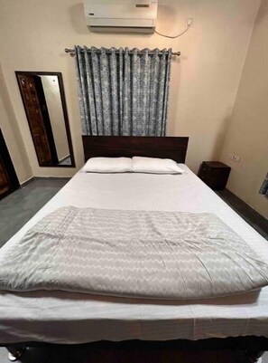 1 Schlafzimmer, Schreibtisch, kostenloses WLAN, Bettwäsche