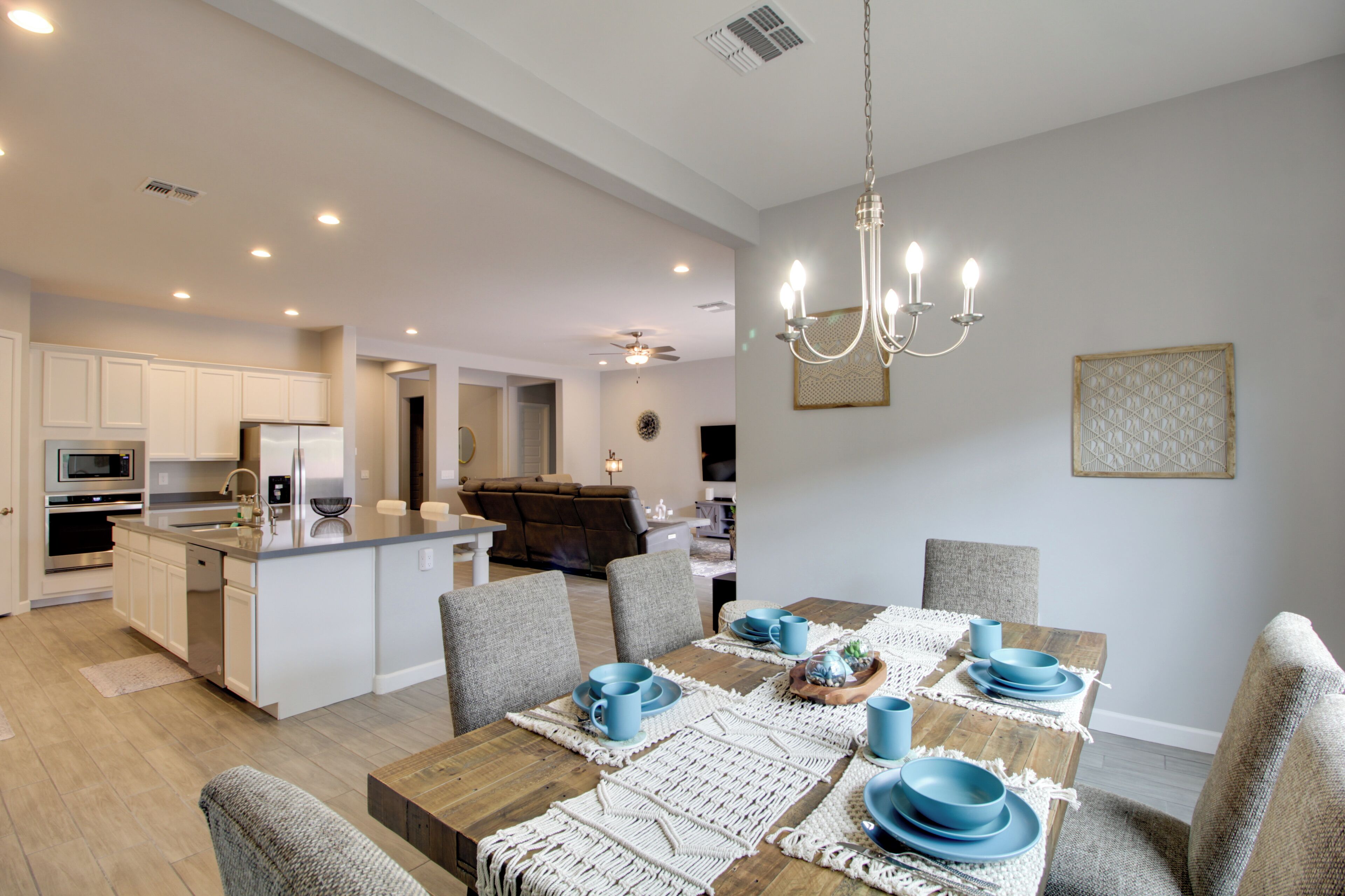 Pet-Friendly Marana Home: Community Pool + Hot Tub