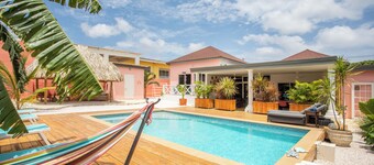 Tweepersoonskamer op het Tropische Mini-resort Happy Curoase