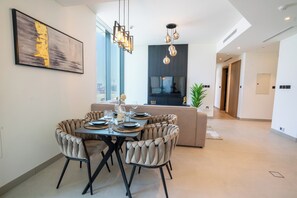 Deluxe-Apartment | Esszimmer