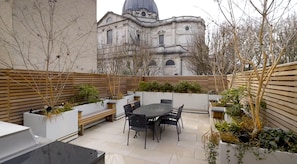 House, Multiple Beds | Outdoor dining