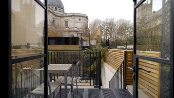 House, Multiple Beds | Property grounds