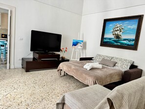 2 makuuhuonetta, silitysrauta/-lauta, vauvan matkasänky, Wi-Fi