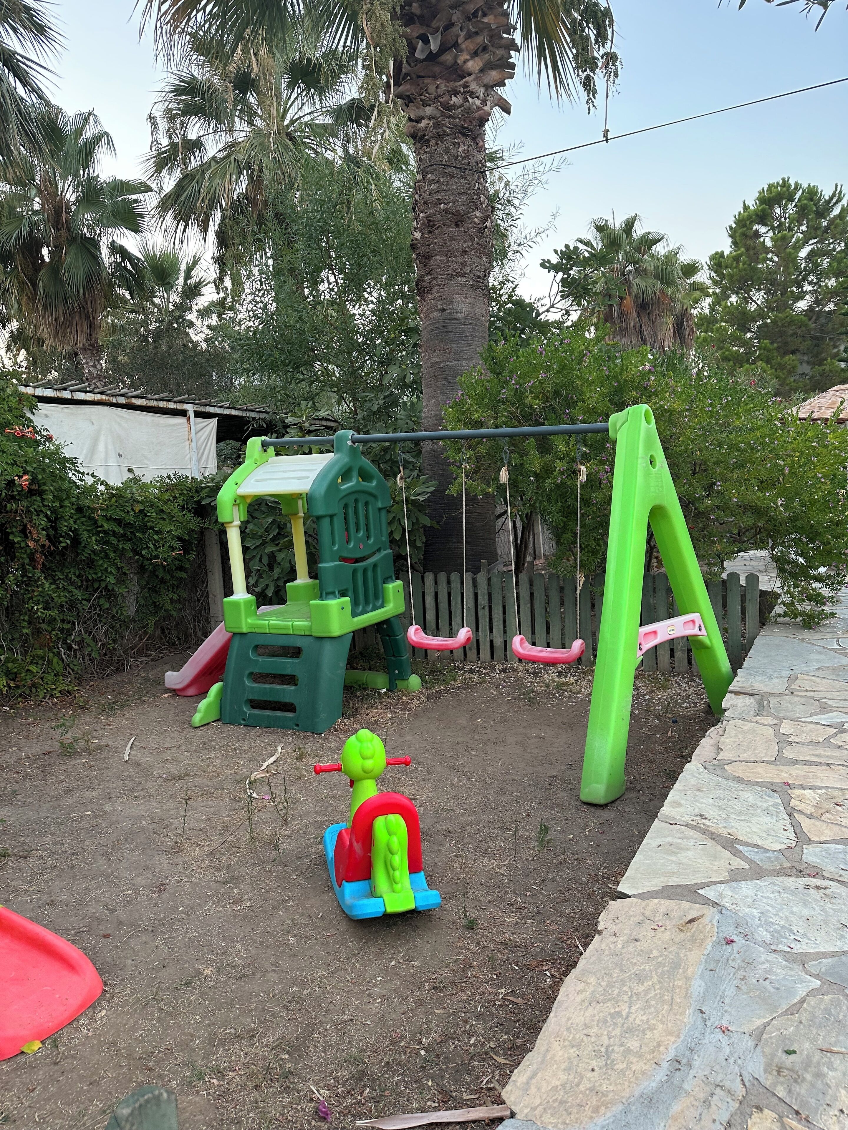 Área de juegos infantiles al aire libre