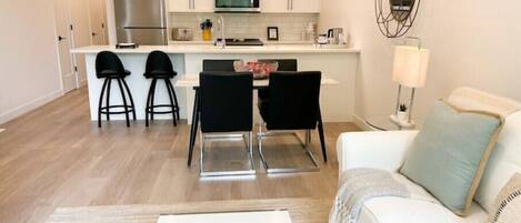 Smart TV, DVD player, books, computer monitors