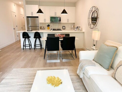 Nest in the City - close to The Forks & Downtown
