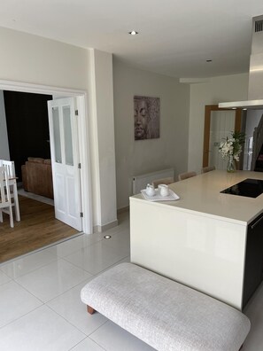 Interior - Remarkable 5-bed House in Walsall (Walsall)