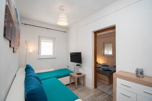 4 habitaciones, acceso a internet y ropa de cama