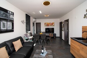 TV - Villa Paradise with Private Pool in Medulin- Istria (Medulin)