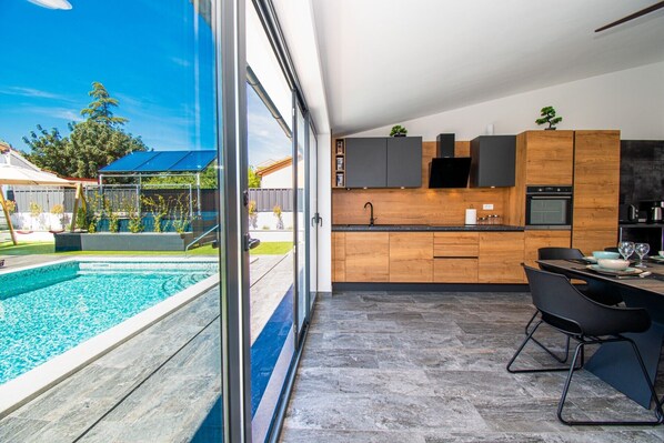 Dining - Villa Paradise with Private Pool in Medulin- Istria (Medulin)