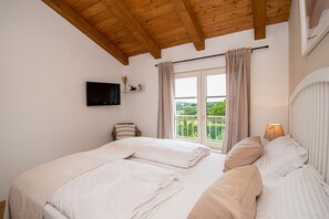 Room - Beautiful stone Villa D'Vita with a private pool (Tinjan)