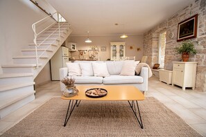 Living area - Beautiful stone Villa D'Vita with a private pool (Tinjan)