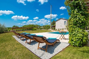 Pool - Beautiful stone Villa D'Vita with a private pool (Tinjan)