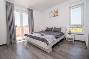 4 dormitorios, Internet, ropa de cama